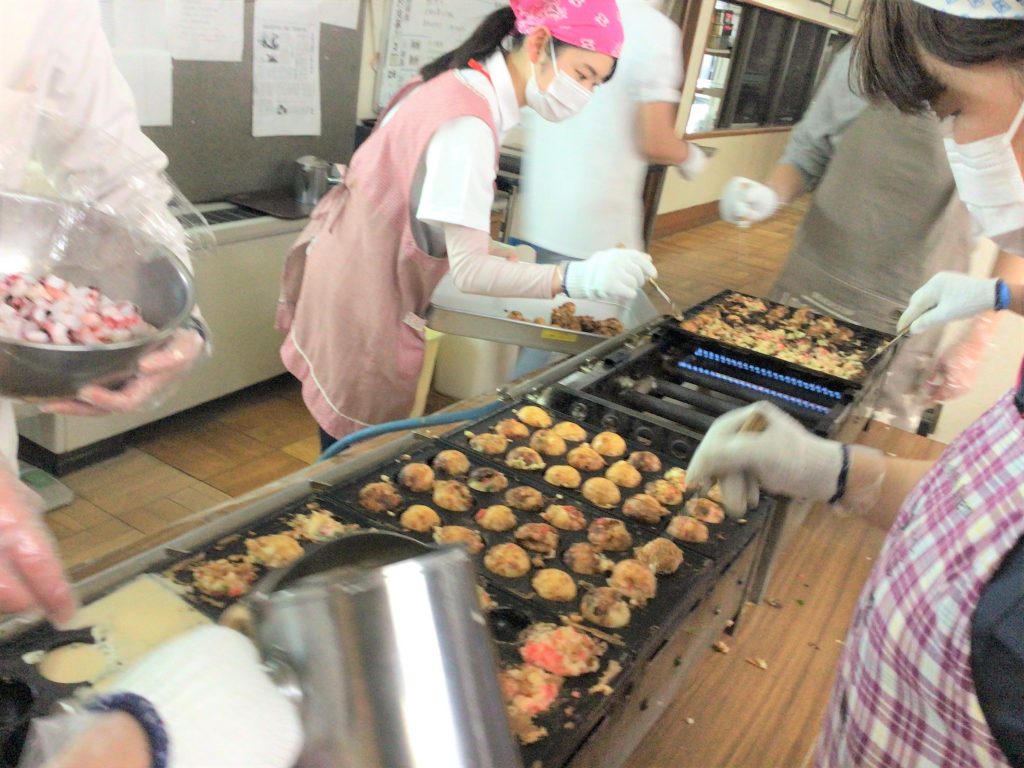 たこ焼き焼き風景2